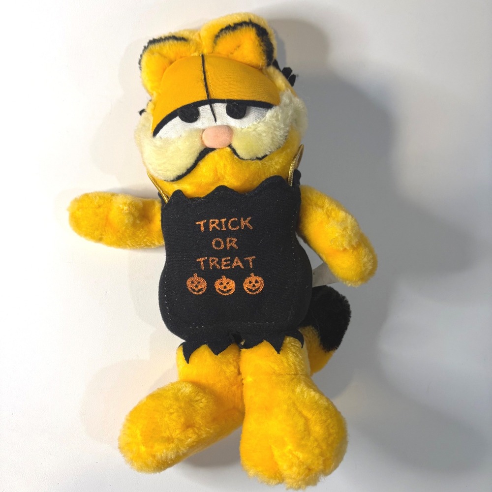 Vintage Garfield Halloween Trick or Treat Plush Ace Play Looney Tunes 11 Inch